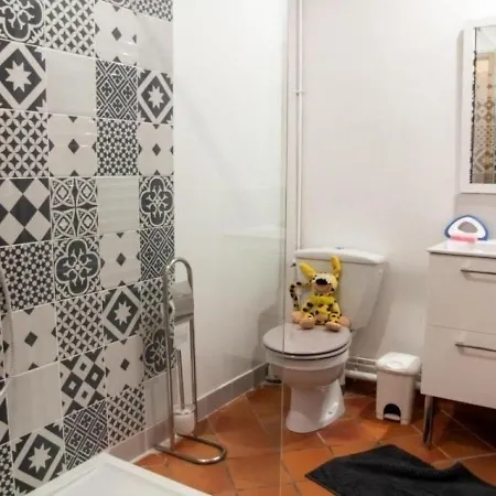Vakantiehuis Rions, 2 Pieces, 2 Personnes - Fr-1-440-218 Rions